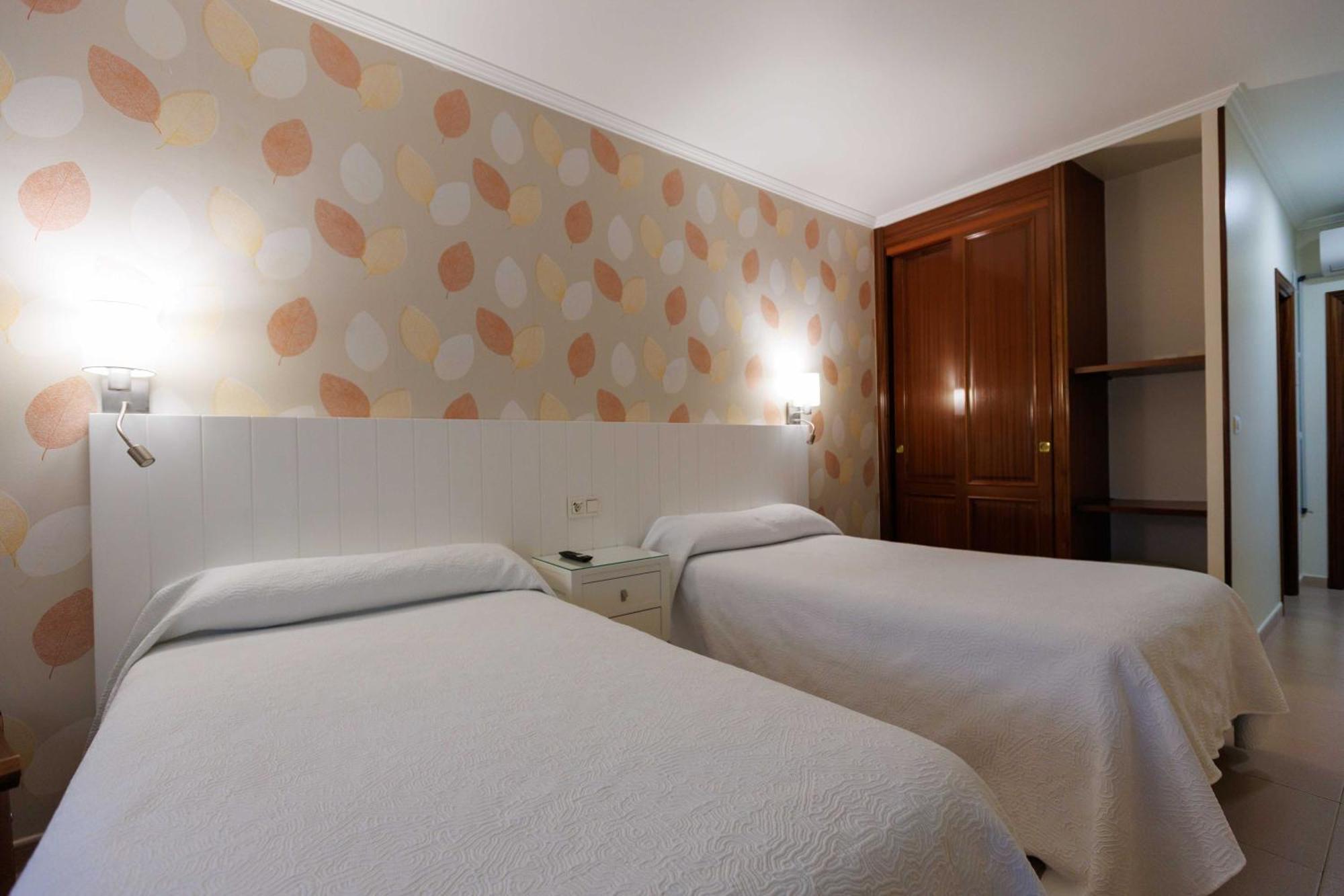 Hotel O Cruceiro Caldas De Reis Exterior photo