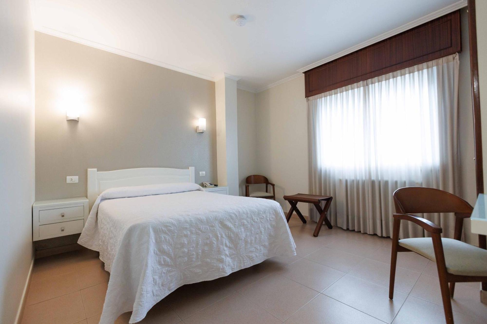 Hotel O Cruceiro Caldas De Reis Exterior photo